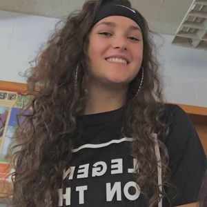 Meet your Posher, Stacy